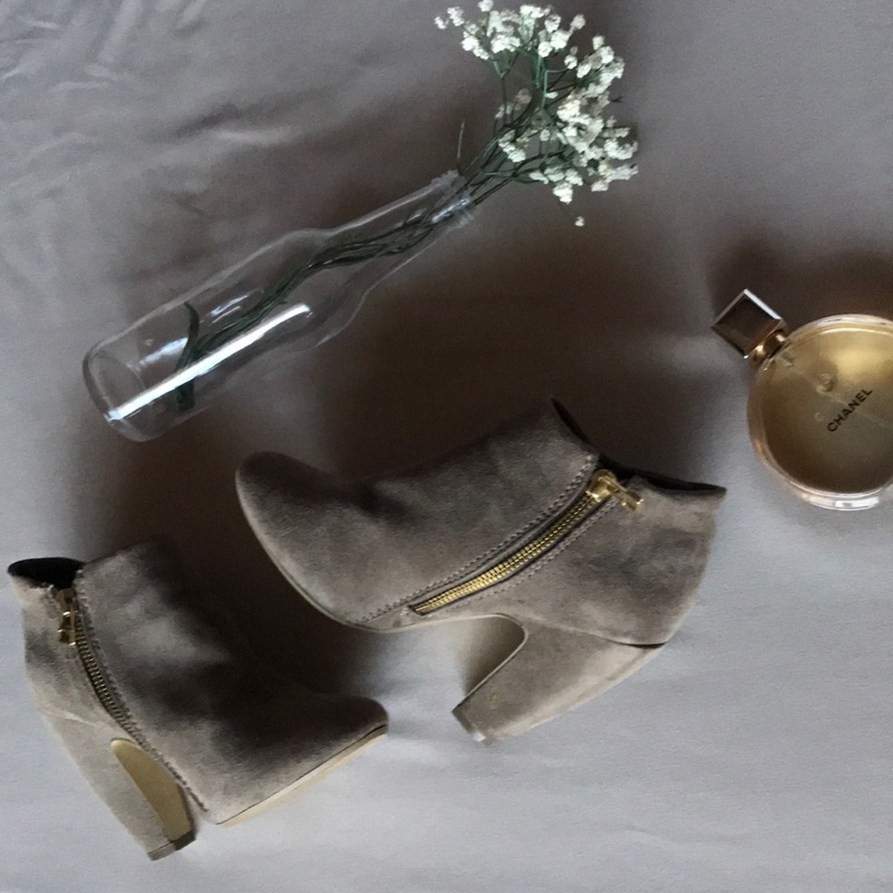 Steve madden 5.5 tan suede heel booties